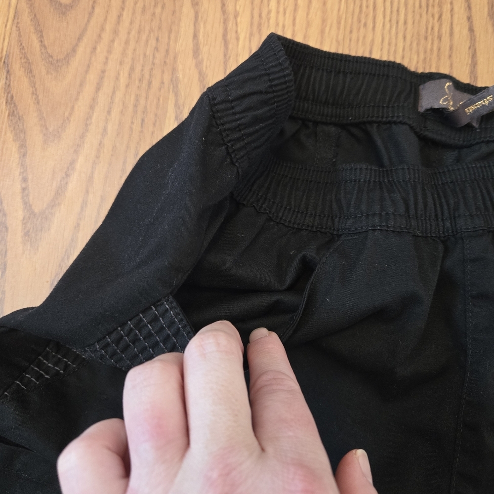 Jaanuu Black Scrub Moto Pants Gold Zippers Pockets Esthetician Nurse Scrubs XS - Picture 9 of 11